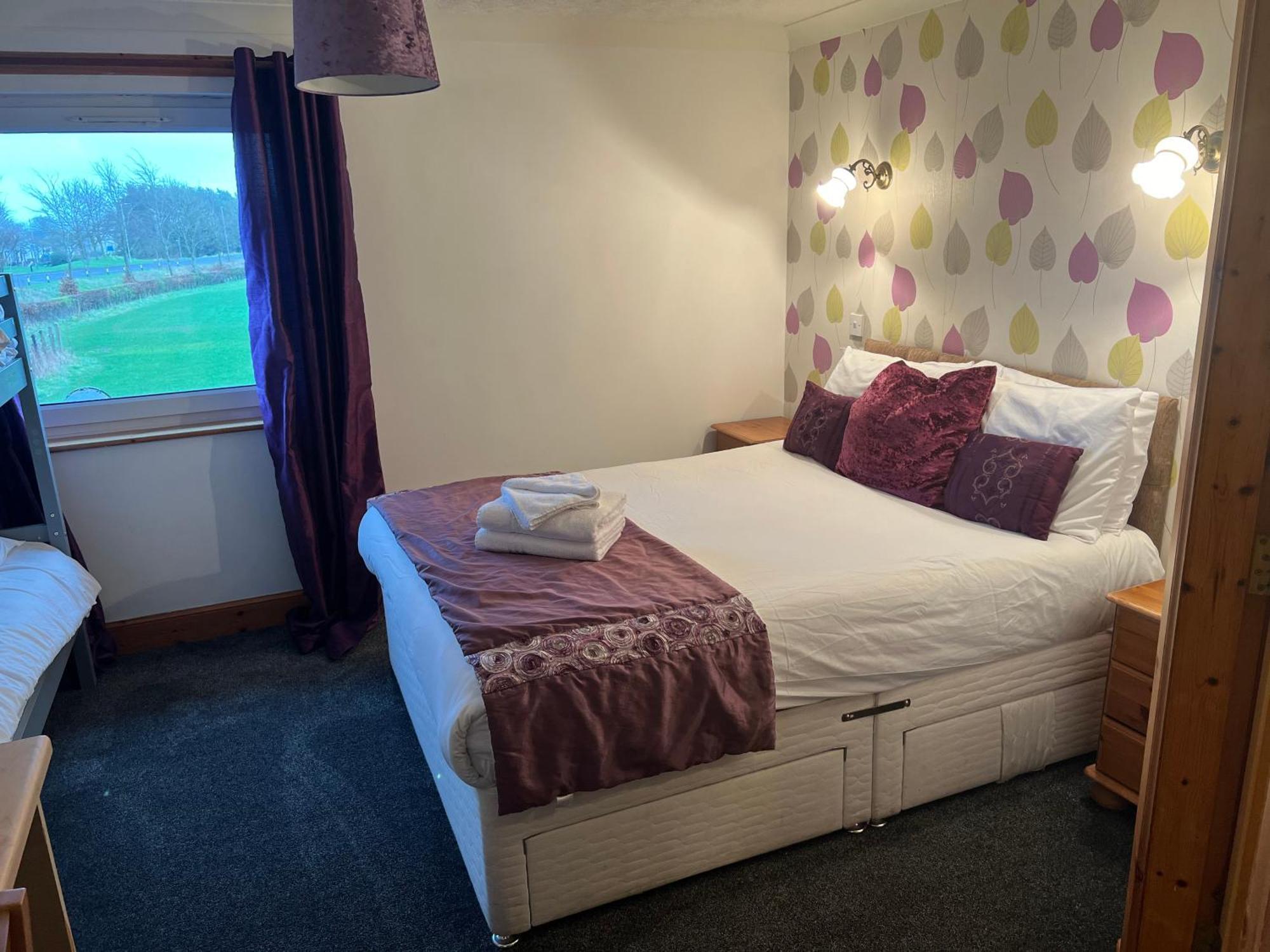 Hazeldene Hotel Gretna Buitenkant foto