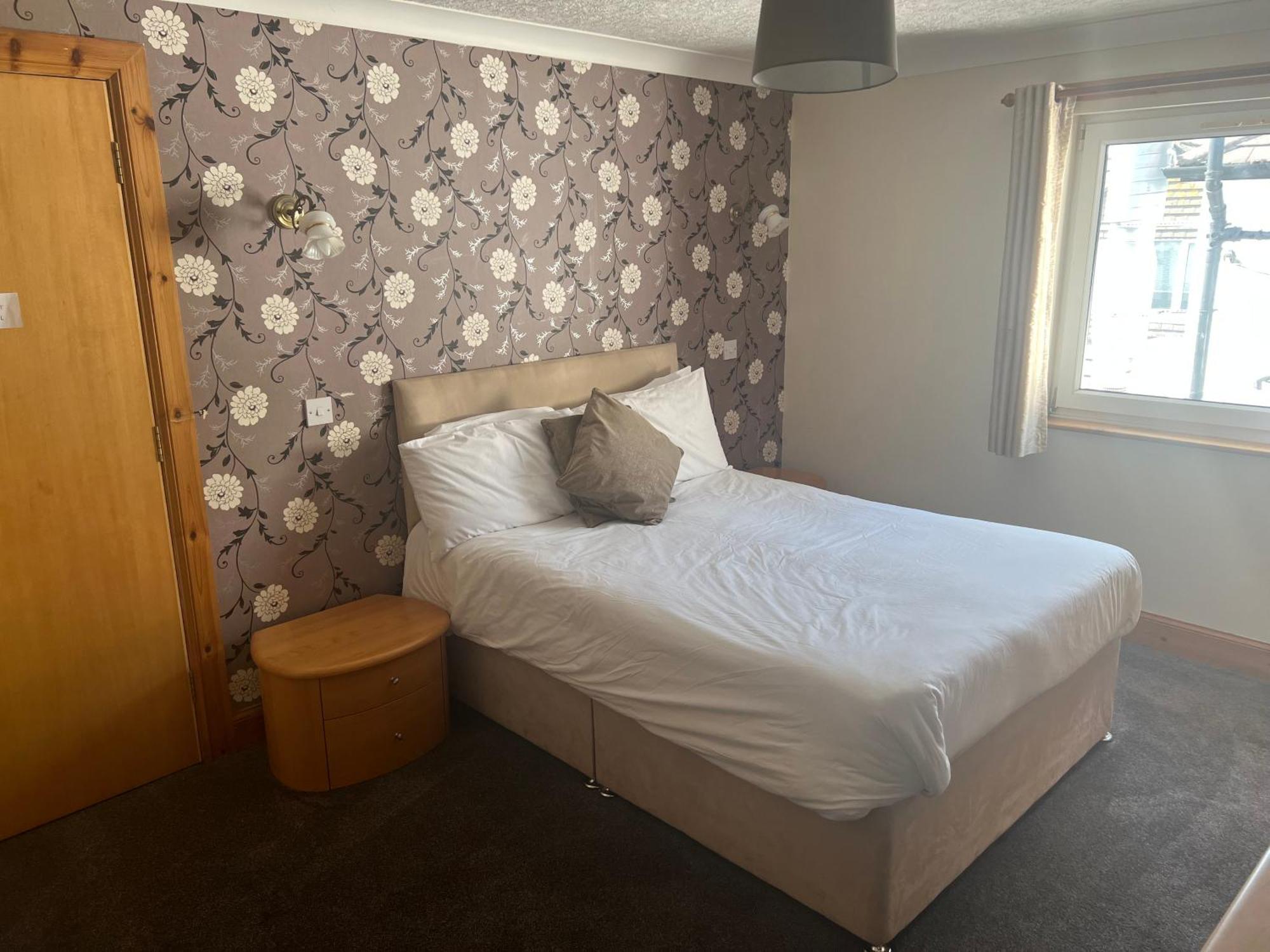 Hazeldene Hotel Gretna Buitenkant foto