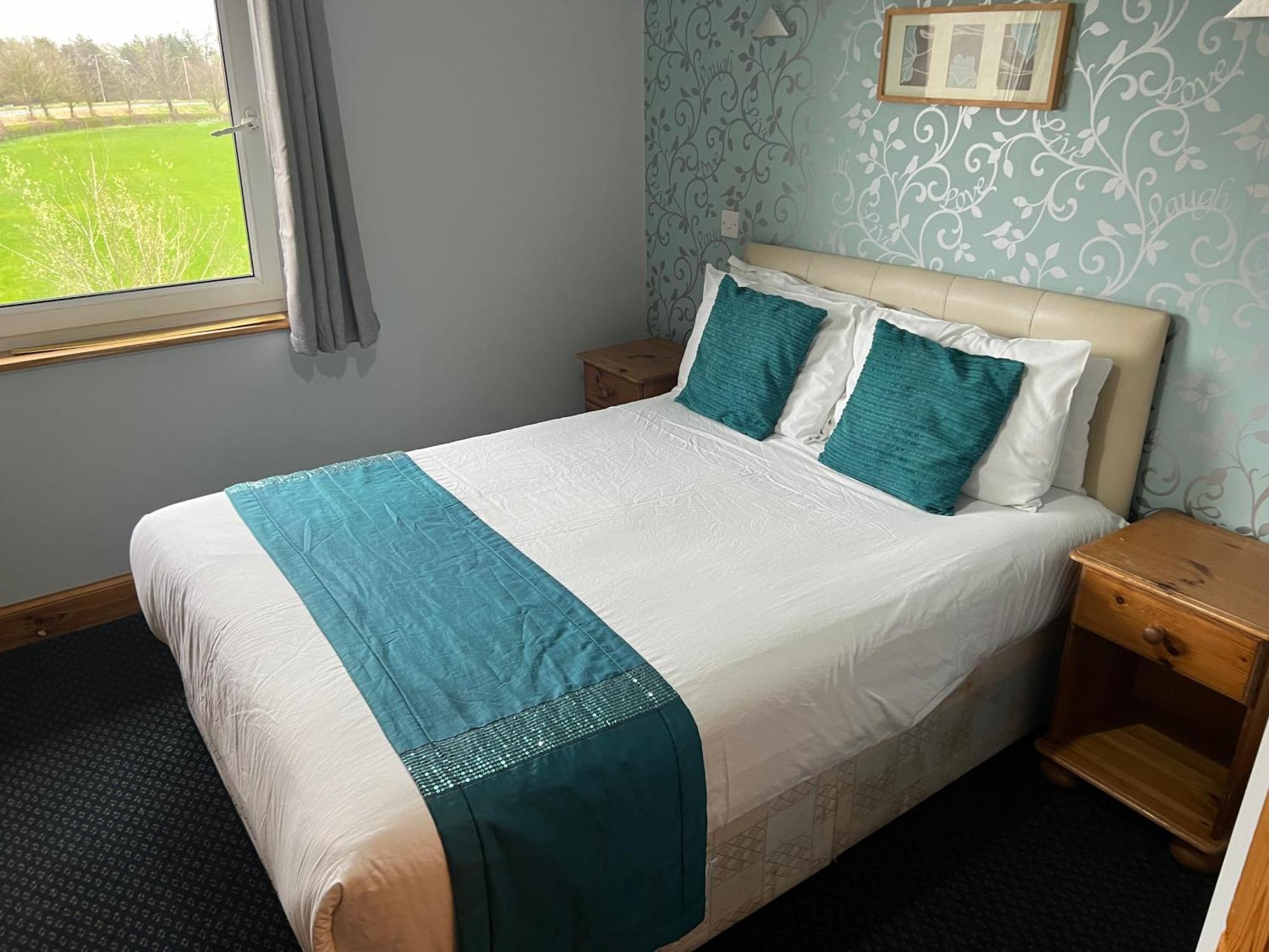 Hazeldene Hotel Gretna Buitenkant foto